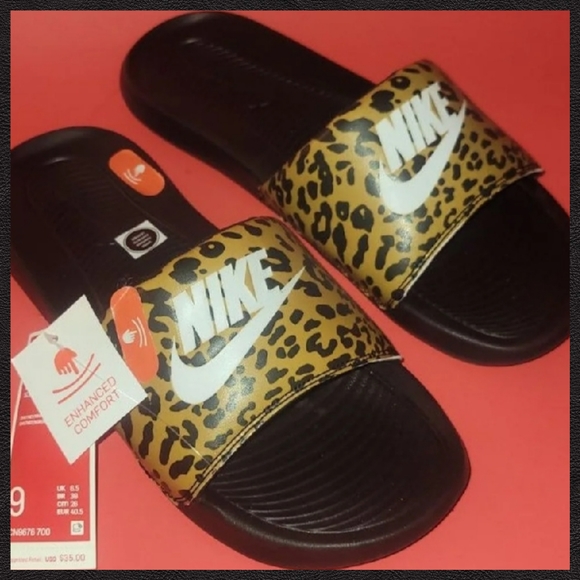 🔥  NIKE Slides - Picture 2 of 10